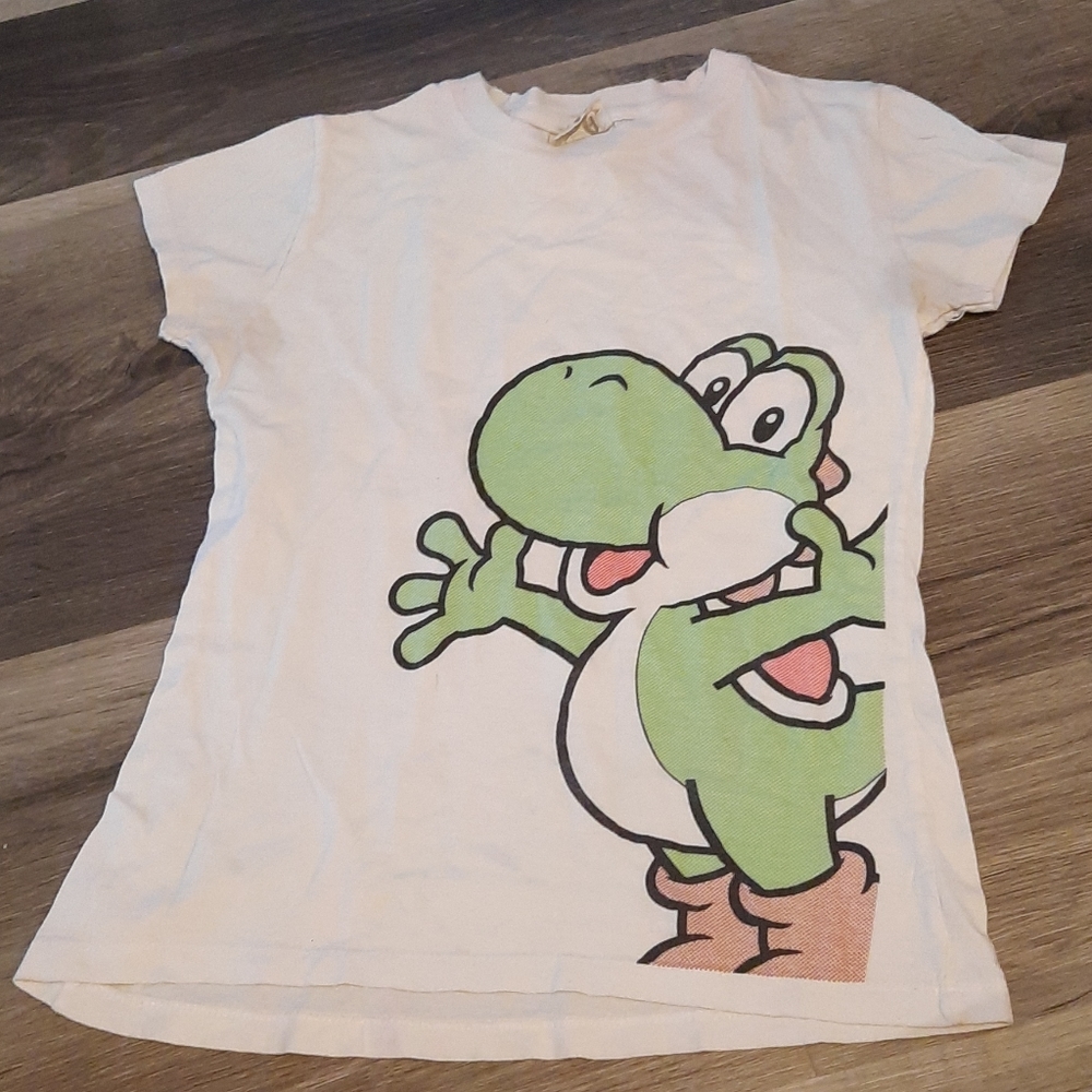 Yoshi Tshirt